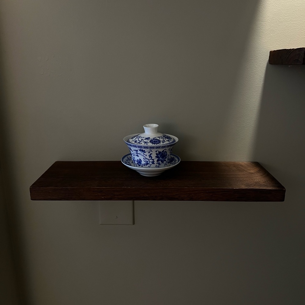 Elegant Blue and White Porcelain Decorative Bowl